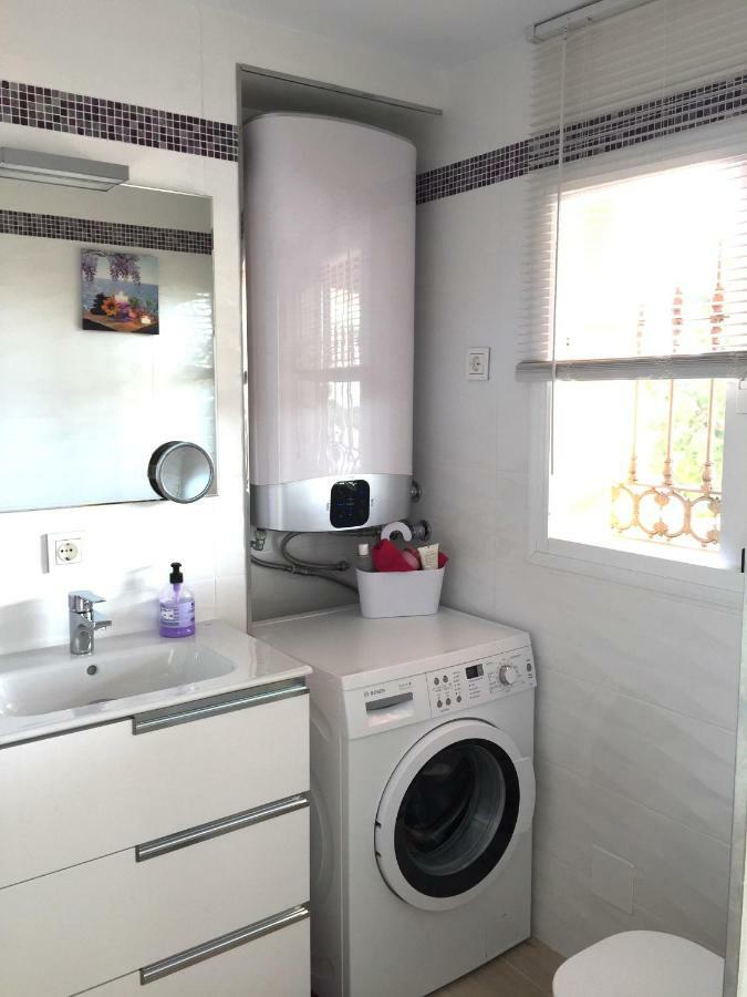 Apartment With Private Patio Fuengirola Ngoại thất bức ảnh